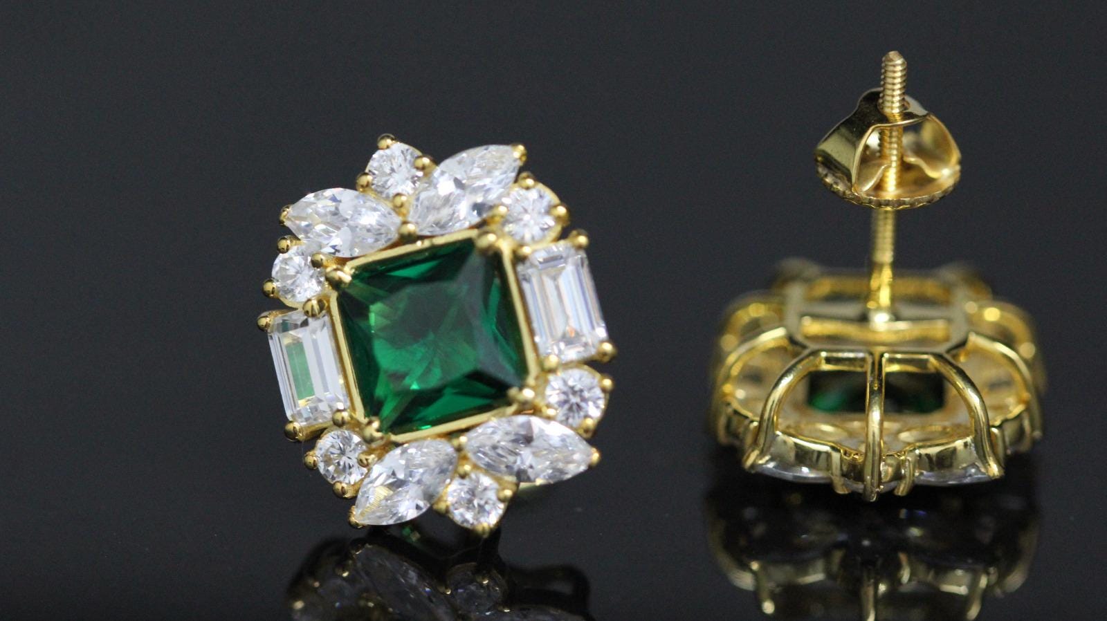 luxurious  green emerald 1.00 carat and side 0.70 cents diamond  stud 14k yellow gold earrings