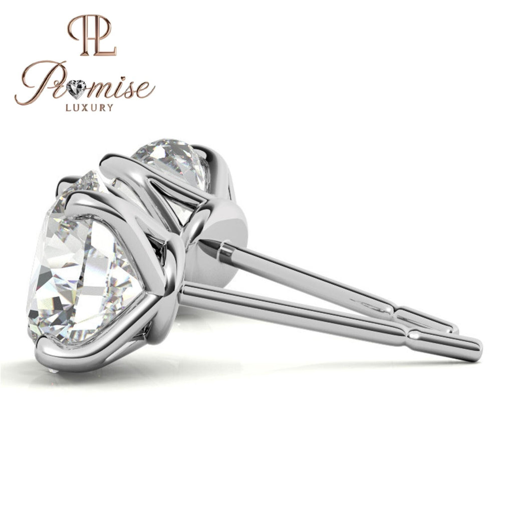 Classic Round Lab-Grown Diamond Stud Earrings in Yellow Gold – Elegant Everyday Luxury with Timeless Brilliance