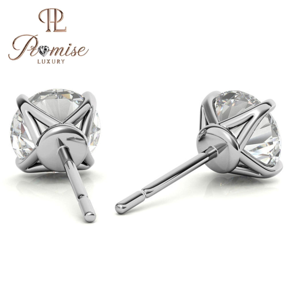 Classic Round Lab-Grown Diamond Stud Earrings in Yellow Gold – Elegant Everyday Luxury with Timeless Brilliance